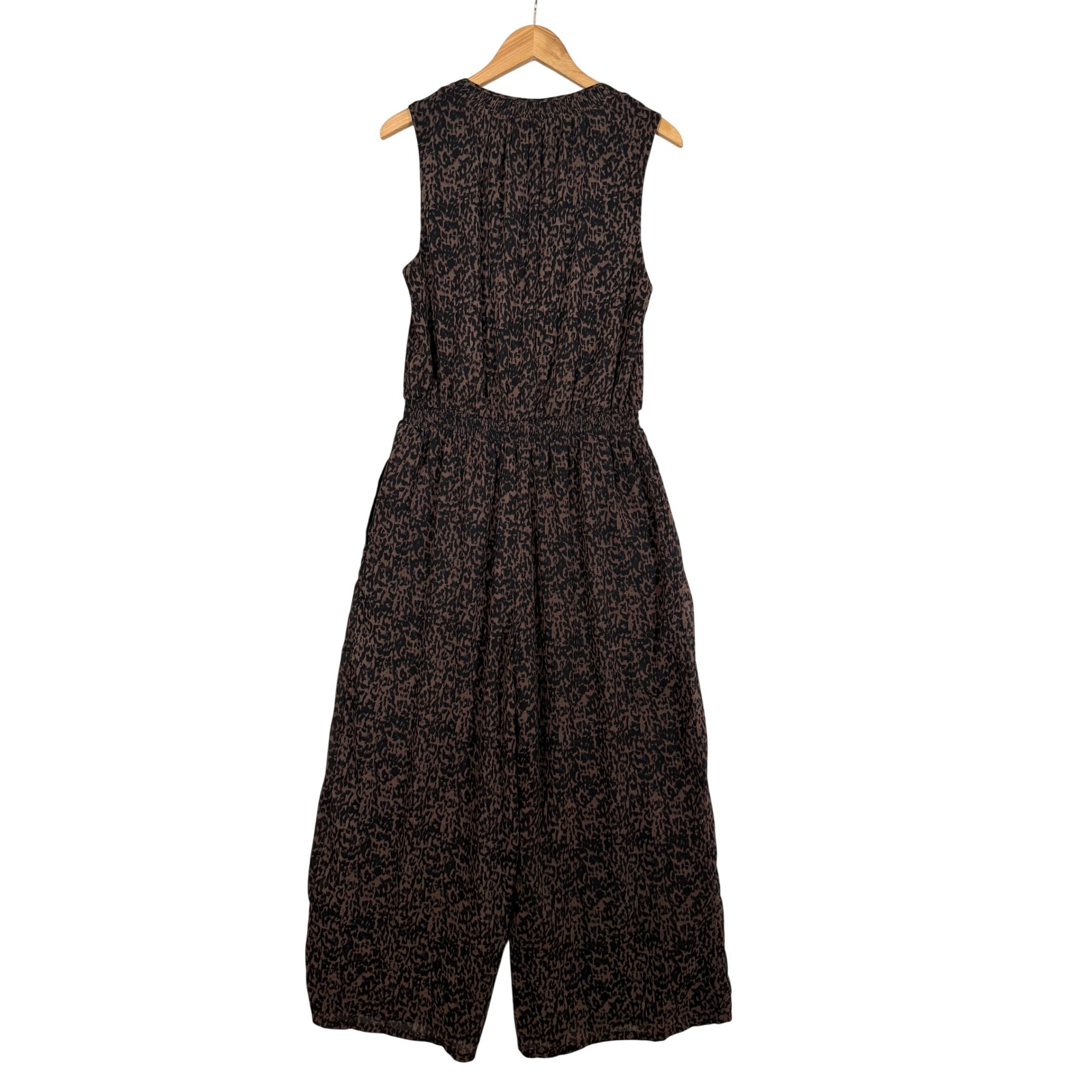 Evereve Leopard Print Jumpsuit Women Large Brown Sleeveless V-Neck Elastic Waist — image 3 of 8